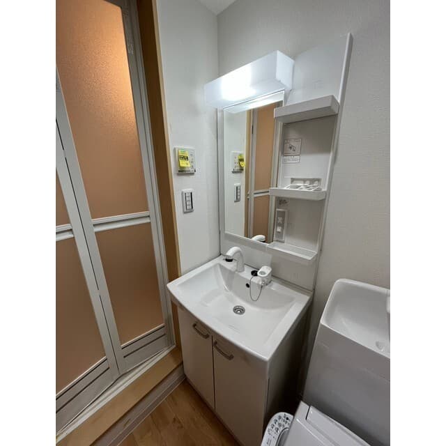 Room image 11