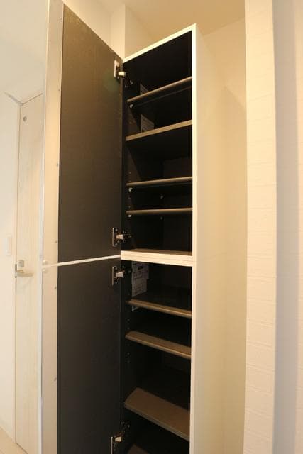 Room image 15