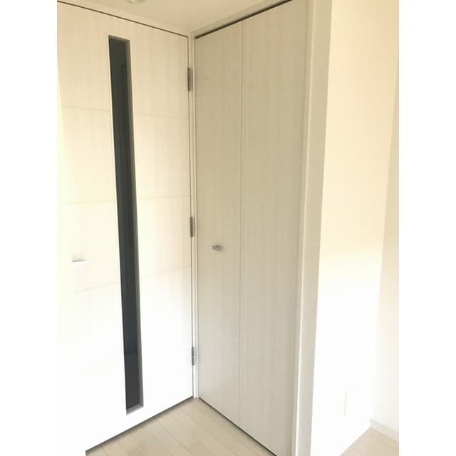 Room image 8