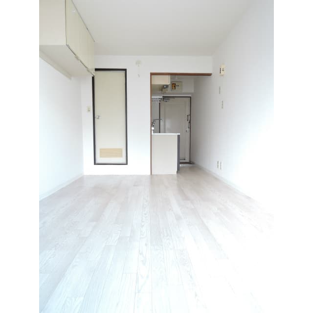 Room image 15