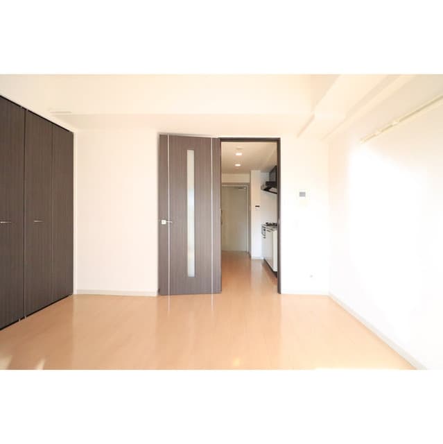 Room image 15
