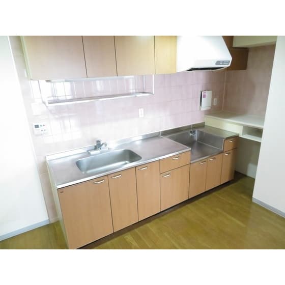 Room image 9