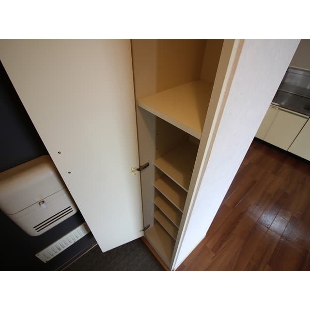 Room image 14