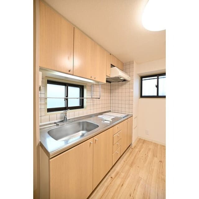 Room image 16