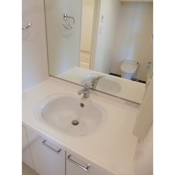 Room image 12