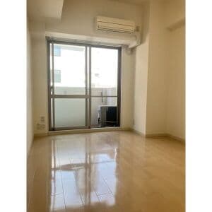 Room image 13