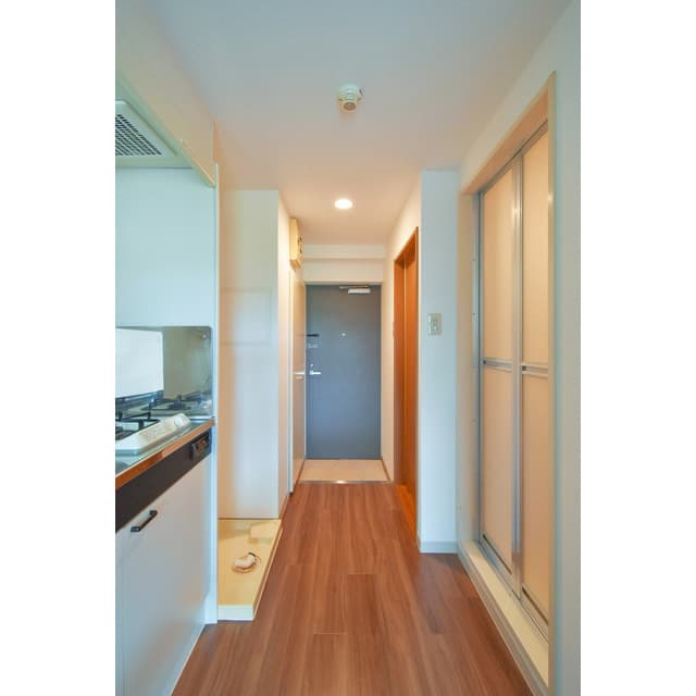 Room image 9