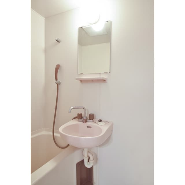Room image 13