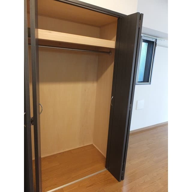 Room image 15