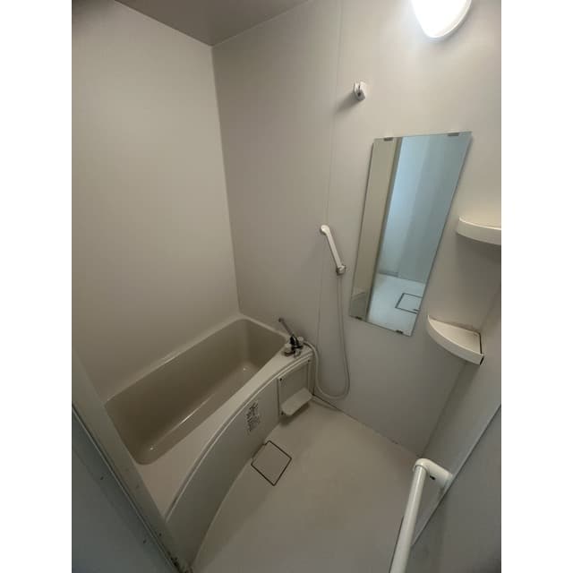 Room image 10