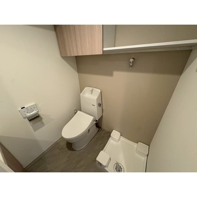 Room image 11