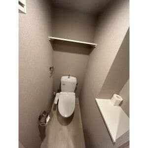 Room image 16