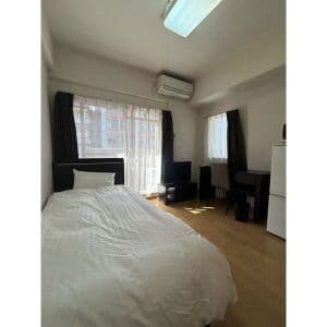 Room image 8