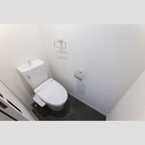 Room image 8