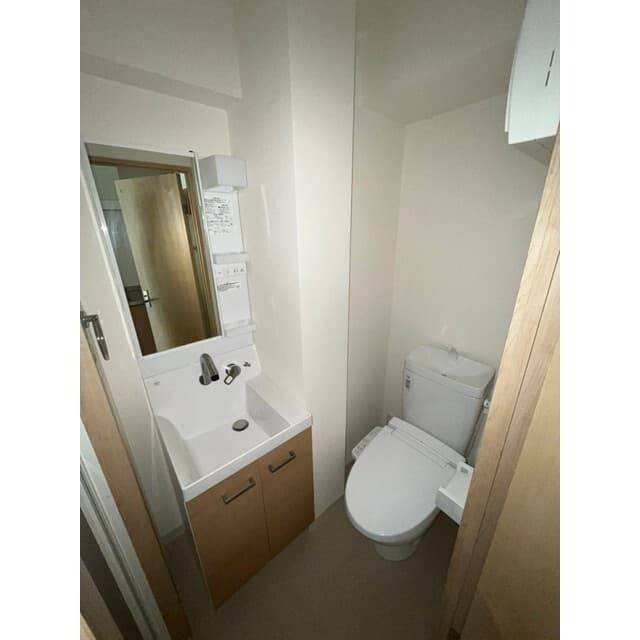 Room image 15