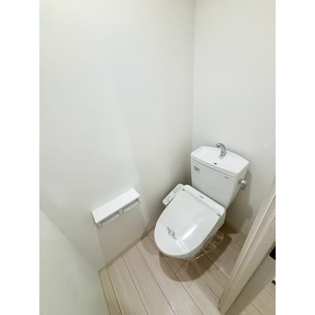 Room image 12