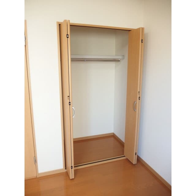 Room image 15