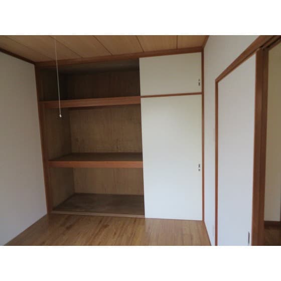 Room image 13