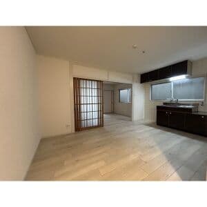 Room image 16