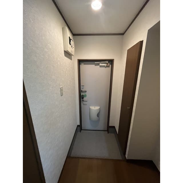 Room image 15