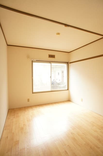 Room image 14