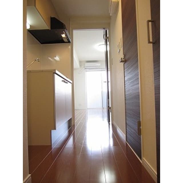 Room image 9
