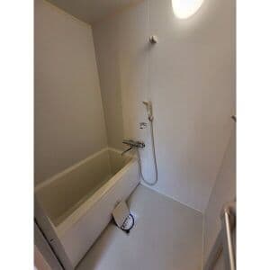 Room image 11