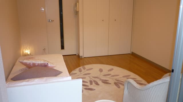 Room image 11