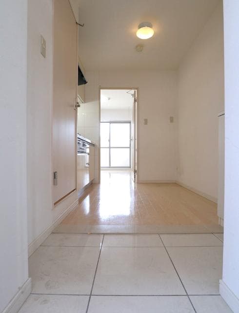Room image 14