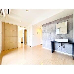 Room image 15