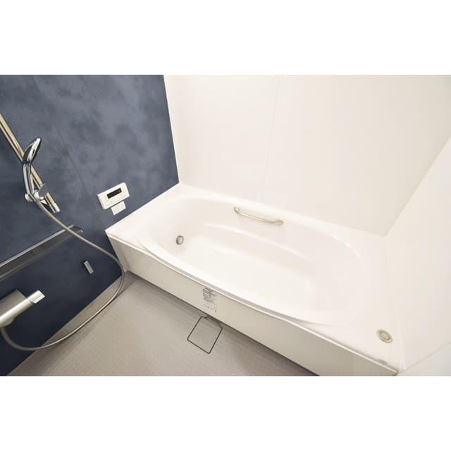 Room image 13