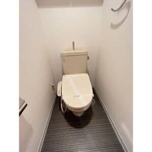 Room image 15