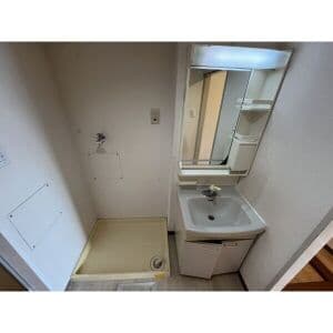 Room image 15