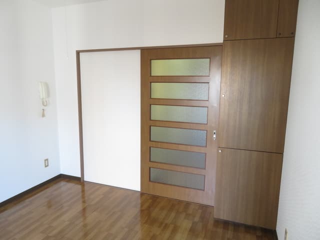 Room image 14
