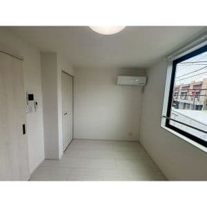 Room image 11