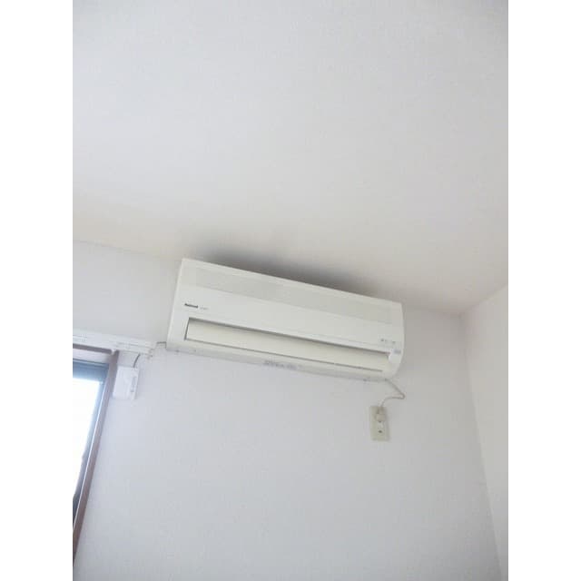 Room image 16