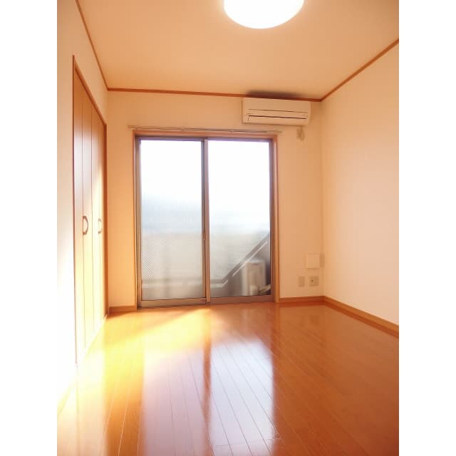 Room image 14