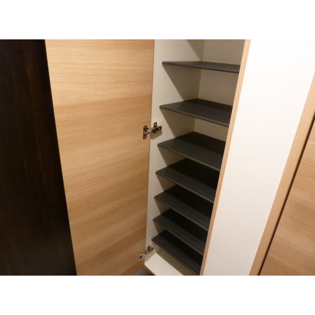 Room image 10