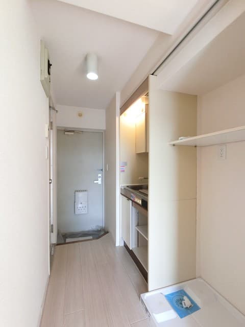 Room image 15