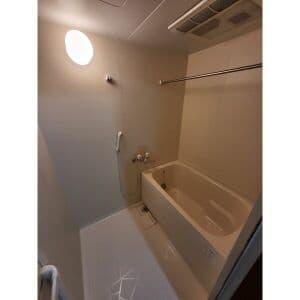 Room image 15