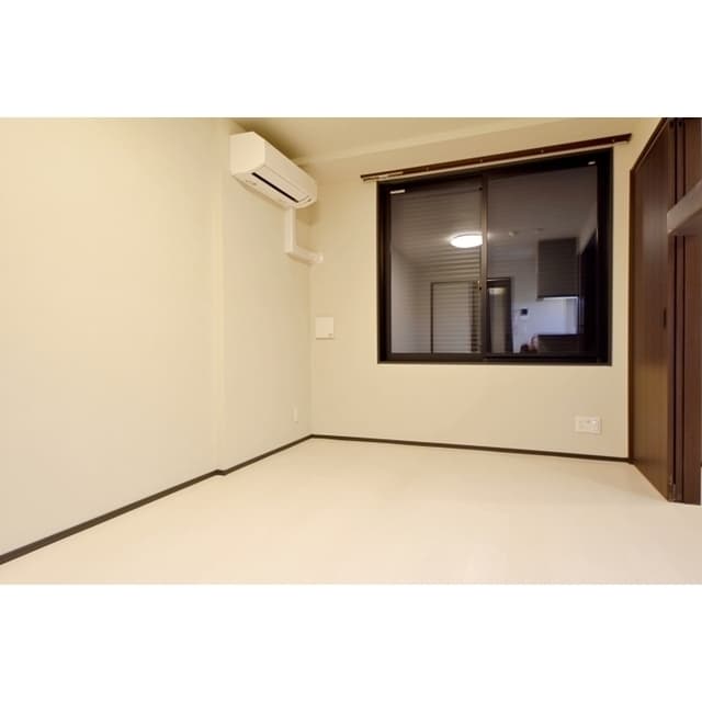 Room image 14