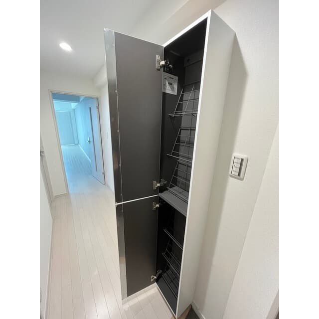 Room image 8