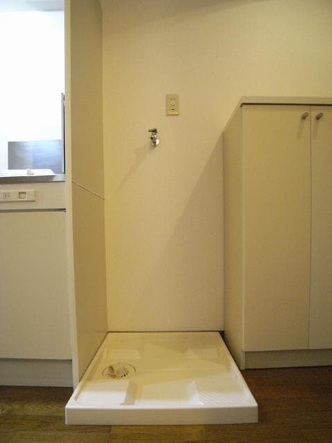 Room image 15