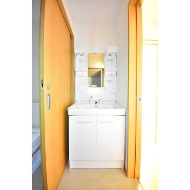Room image 11