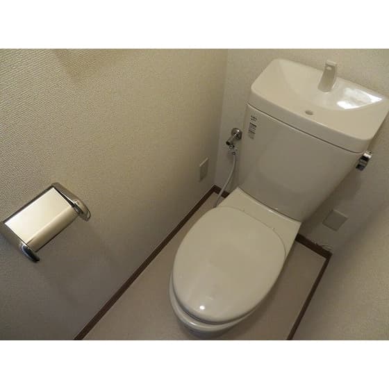 Room image 11