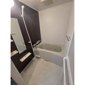 Room image 13