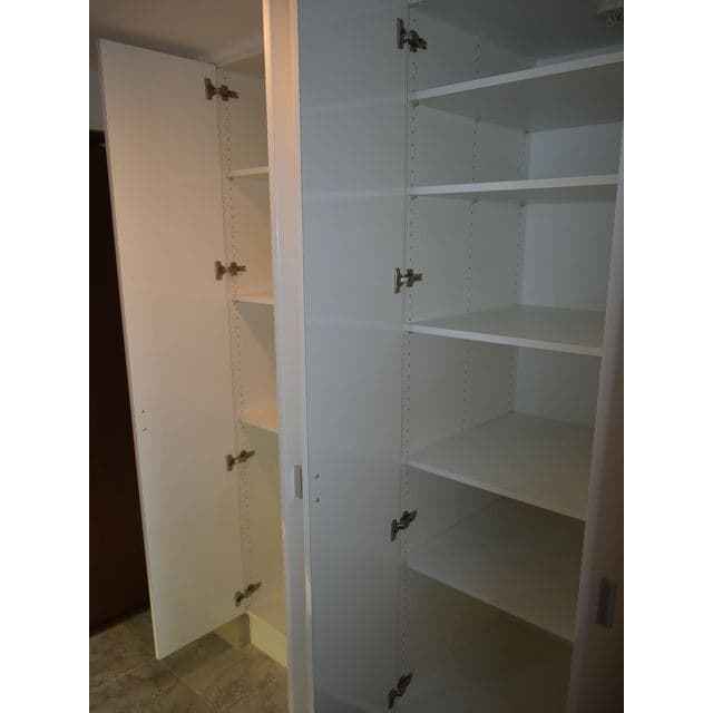 Room image 11
