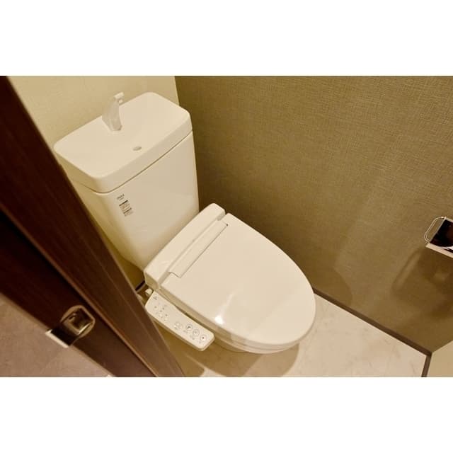 Room image 10