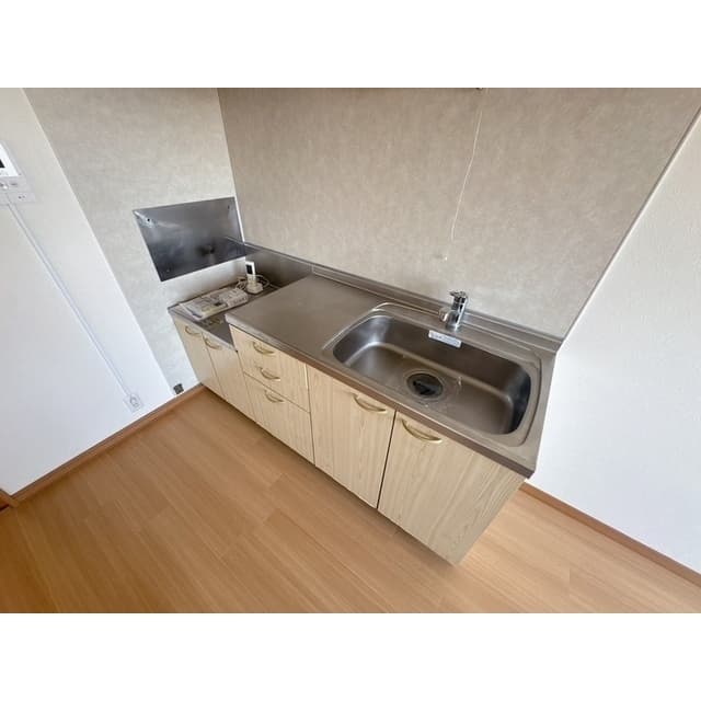 Room image 9