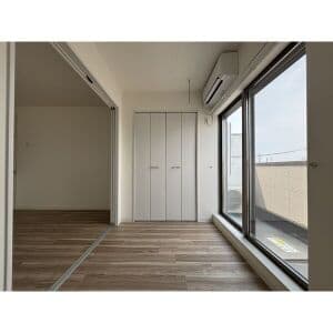 Room image 13